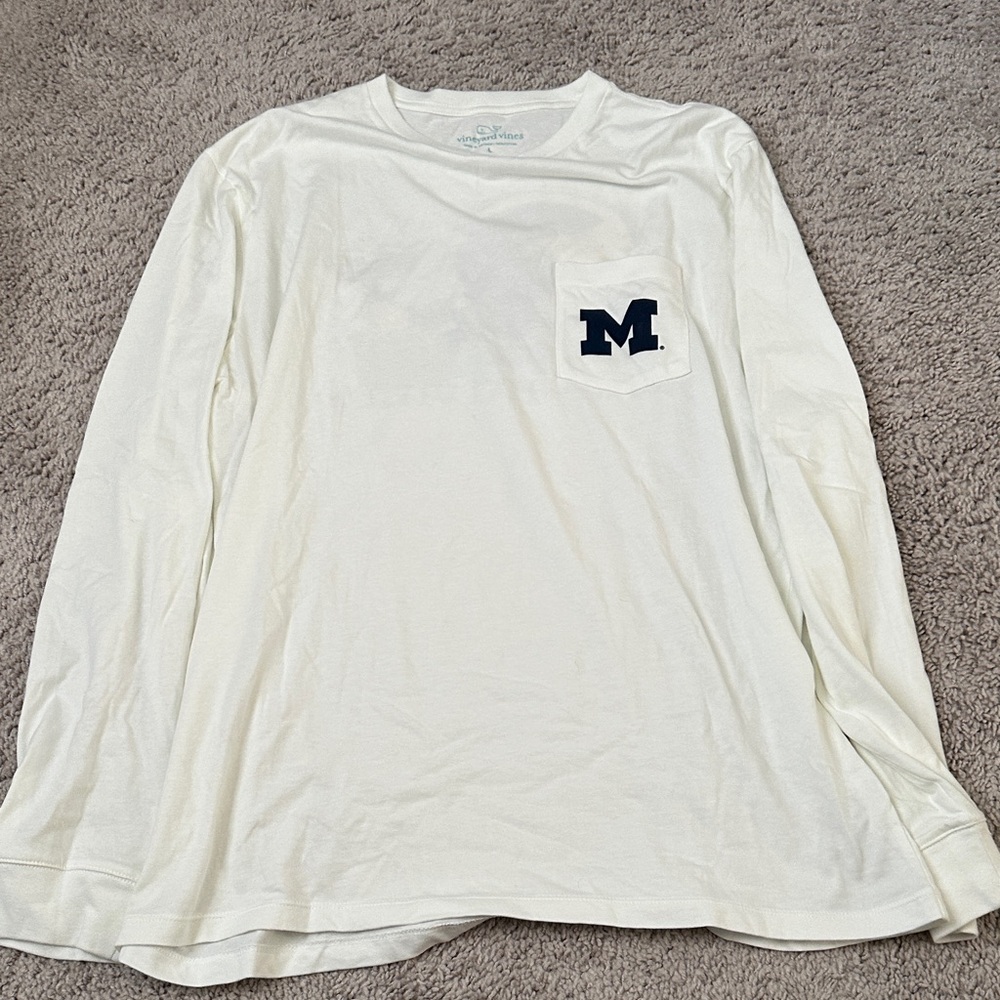 Vineyard Vines White Long Sleeve Tee with Navy Logo